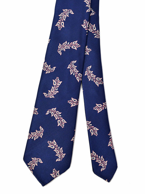 美品　タイユアタイ　アット ヴァンヌッチ　ネクタイ　紺　セッテピエゲ 2021年新作ネクタイ Atto Vannucciのセッテピエゲ