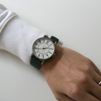 五十嵐威暢デザインの札幌駅時計を元にした腕時計、eki watch エキウォッチ 