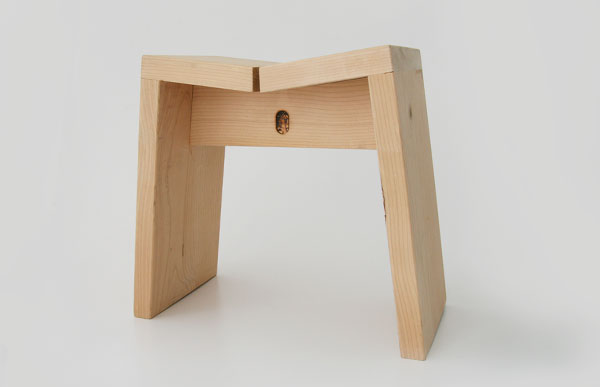 木曽生活研究所/木曽のサワラで作った風呂椅子-designshop