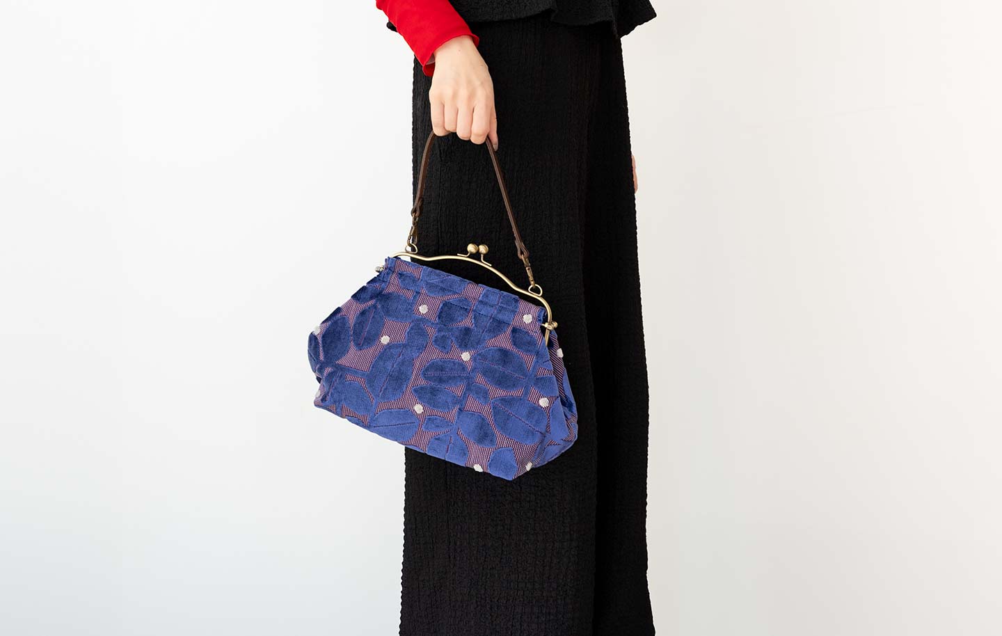 亥之吉横長ベンリーがま口モケットはっぱドット