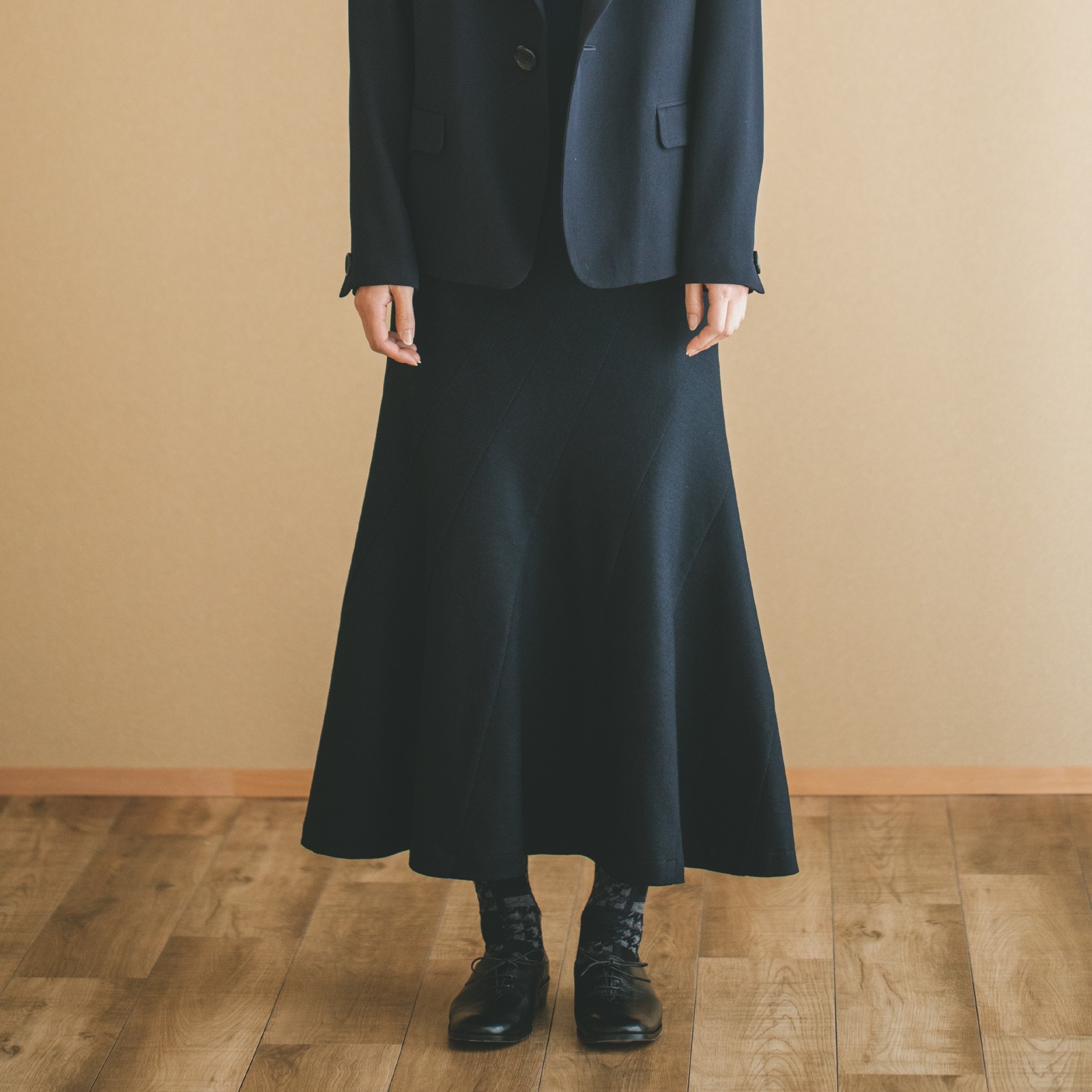斜め切替えドレープスカート - ミルド天竺 / Paneled Drape Skirt-matohu online shop