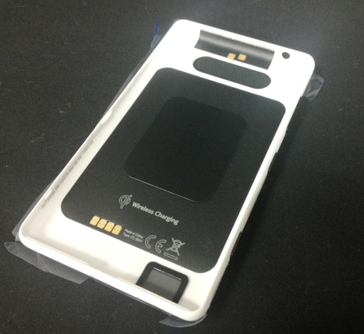 Nokia純正品、充電＆カバー　lumia 820 wireless charging cover