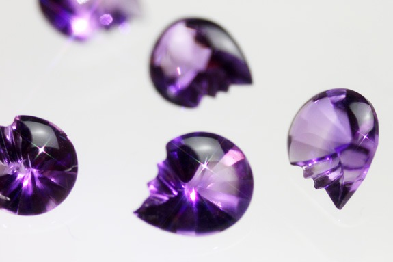 最高級天然ローズアメジスト 〔2337〕：カット石（天然石