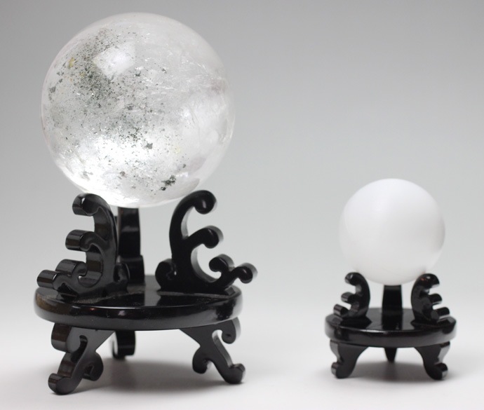 天然水晶玉 72mm 520g 〔4881〕：天然水晶玉 ～ 極上水晶丸玉を超破格