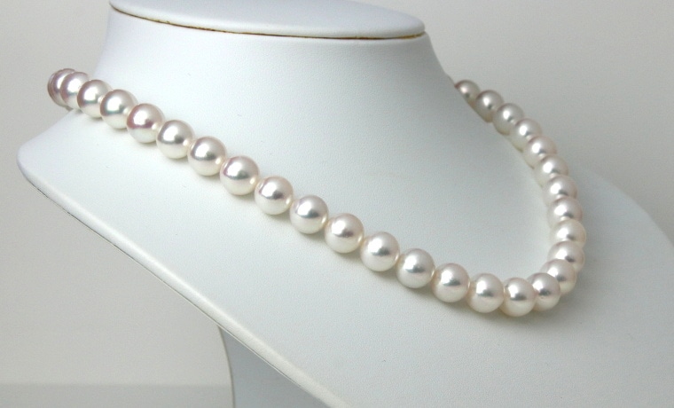 アコヤ真珠ネックレス【大きさ9.5-10.0㎜・長さ43.5cm】＜301121UW＞-真珠ネックレスセレクト通販