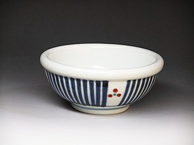 砥部焼、梅山窯の小鉢
