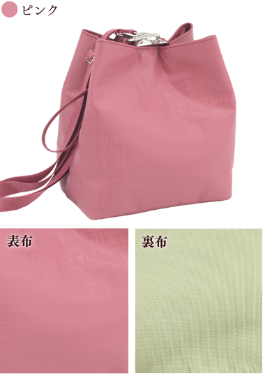 キキ２プリエＳピンク色のバッグ
