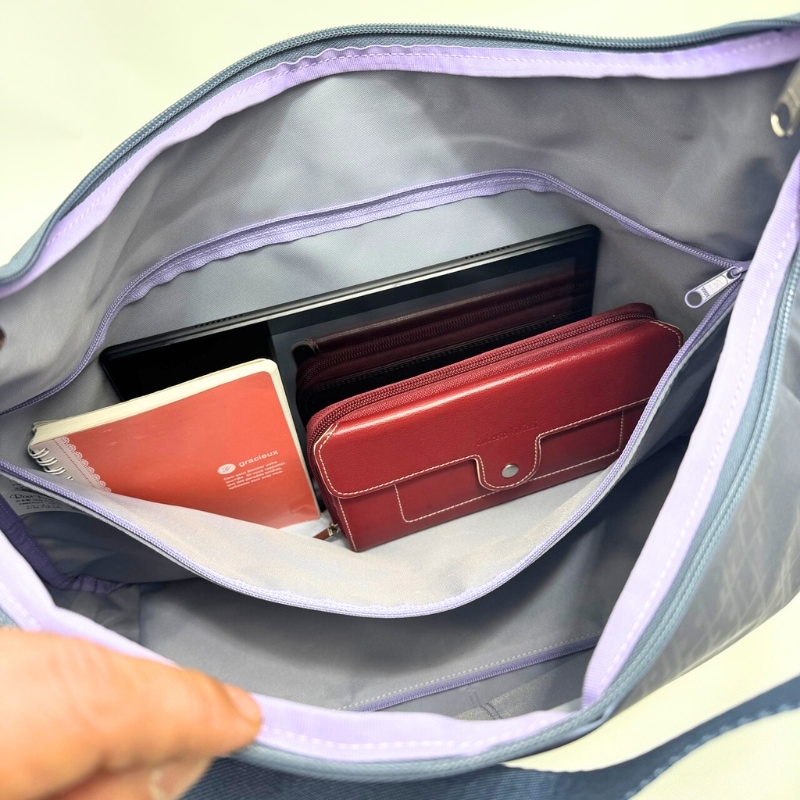 ��¦���礭�ʥե����ʡ��ݥ��åȡ������ۤʤ�����Ƥ����Ȱ¿�