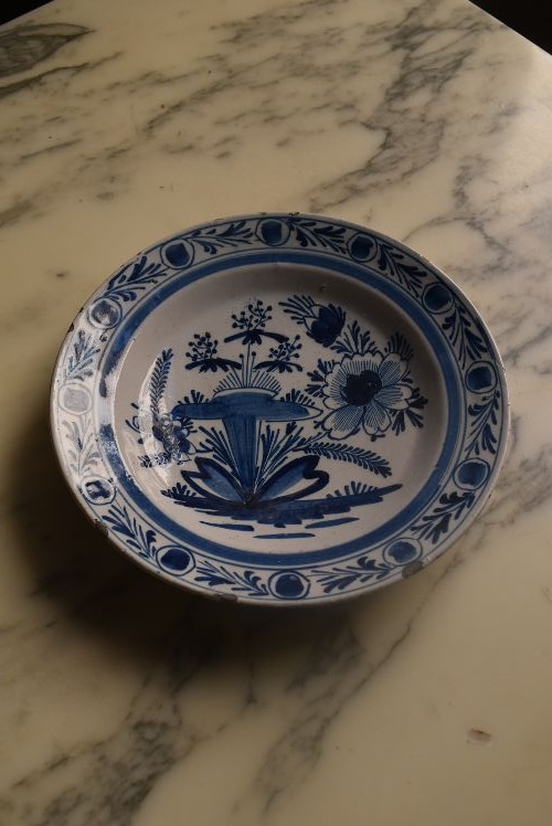 逸品18世紀 デルフト窯 皿 19㎝ | 陶磁器（18・19世紀） | | Trio et
