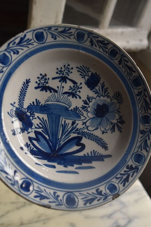逸品18世紀 デルフト窯 皿 19㎝ | 陶磁器（18・19世紀） | | Trio et