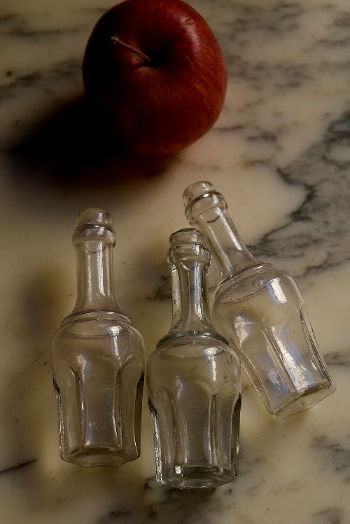 ディネット ちいさくて古いガラス瓶 STOCK3→1 | キッチン | | Trio et