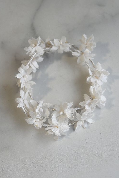 白いワックス布花ティアラ 美品 ド－ル・子供用に・・・ | 宝石
