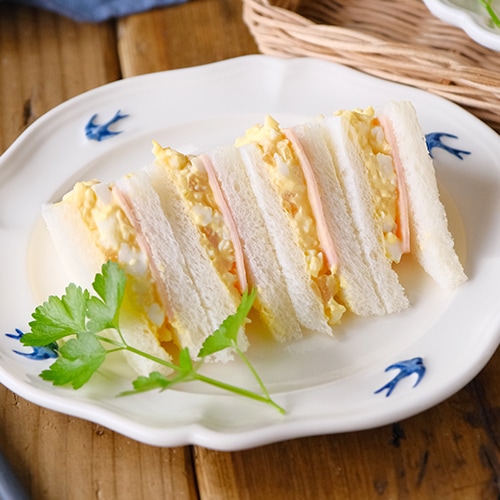 うまか醤油 たくあん　たくあん入り卵ハムサンドイッチ