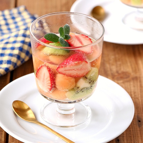 綾・早川農苑 ニンジンピューレ　人参白玉のフルーツポンチ