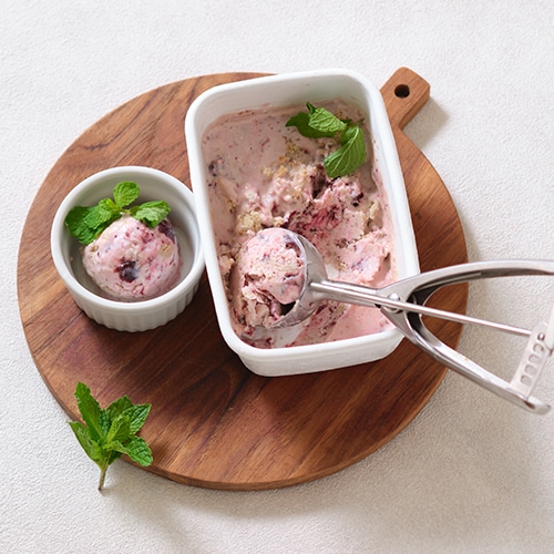 きび糖ブルーベリージャム ブルーベリージャムのクッキークリームチーズアイス