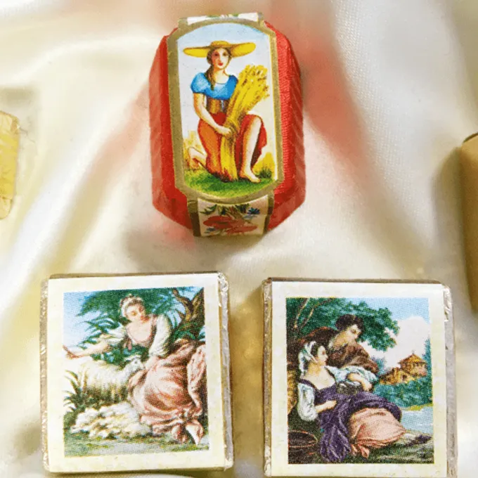 カファレルのアンティーク調カファレル缶