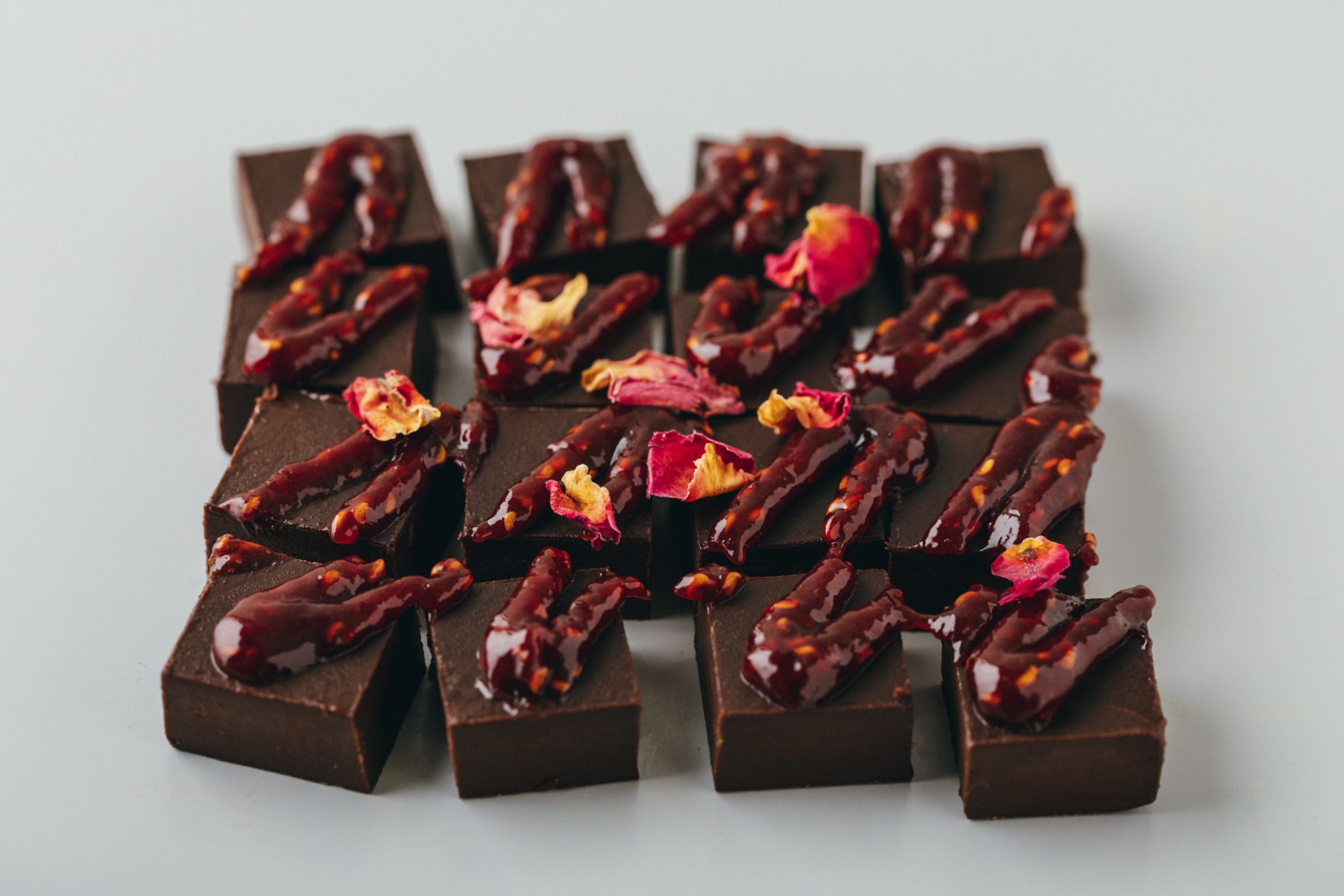 おトクな全7種セット＞ヴィーガン生チョコレート | すべての商品