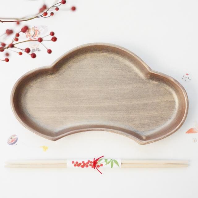 有田焼 紫素雲母金 松型焼皿 ｜ 四季折々のおしゃれな和食器通販サイト