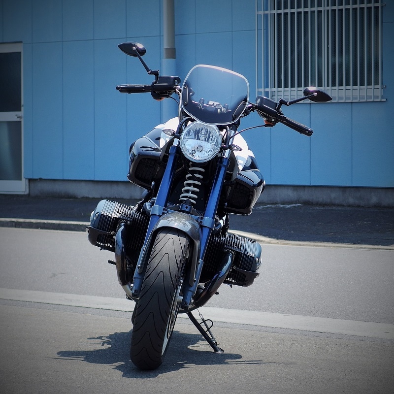 BMW R1150R ロックスター ユーロカスタム 正面からのアングル