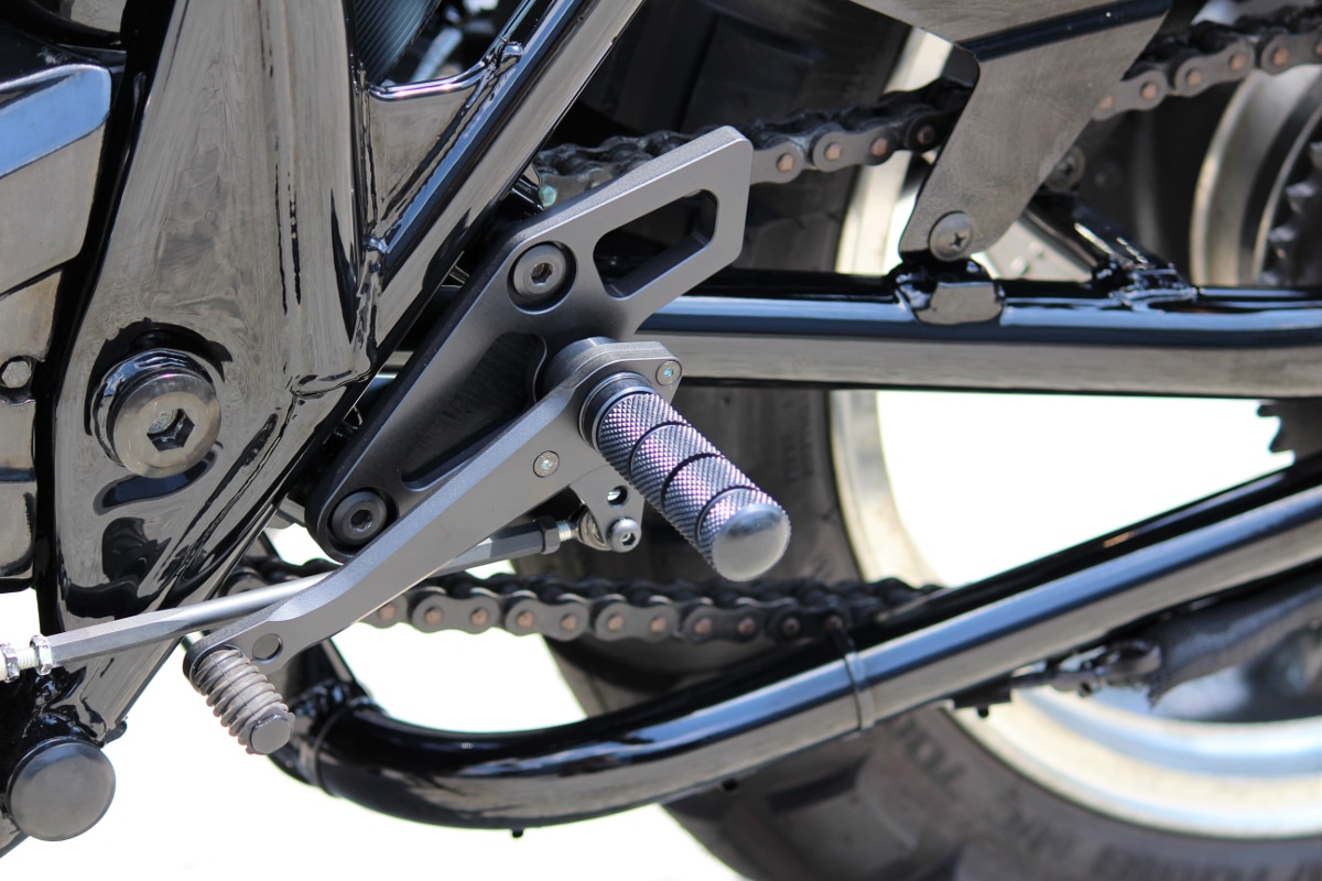 カワサキ ZRX400 ZR400E スクランブラーカスタムのバックステップ