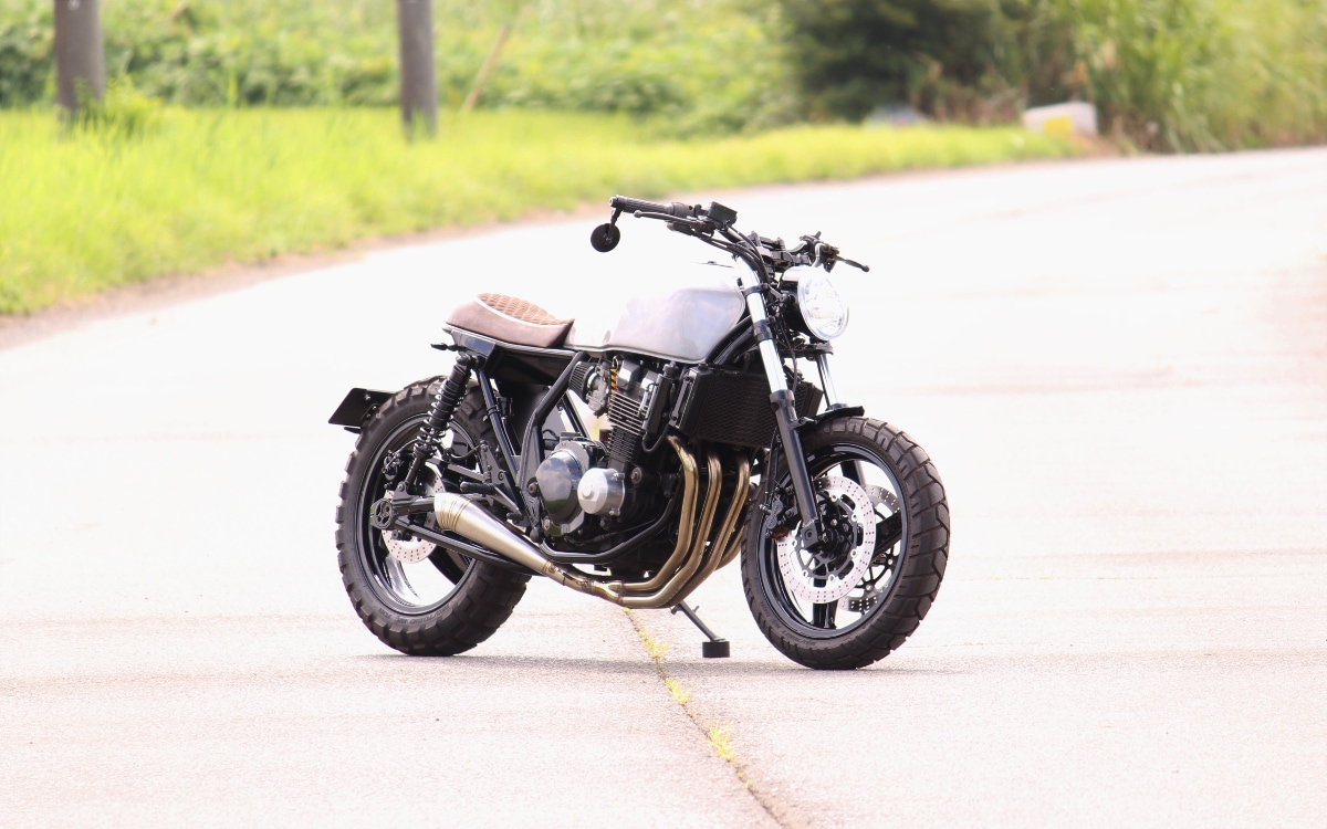 カワサキ ZRX400 ZR400E スクランブラーカスタム 右斜め前