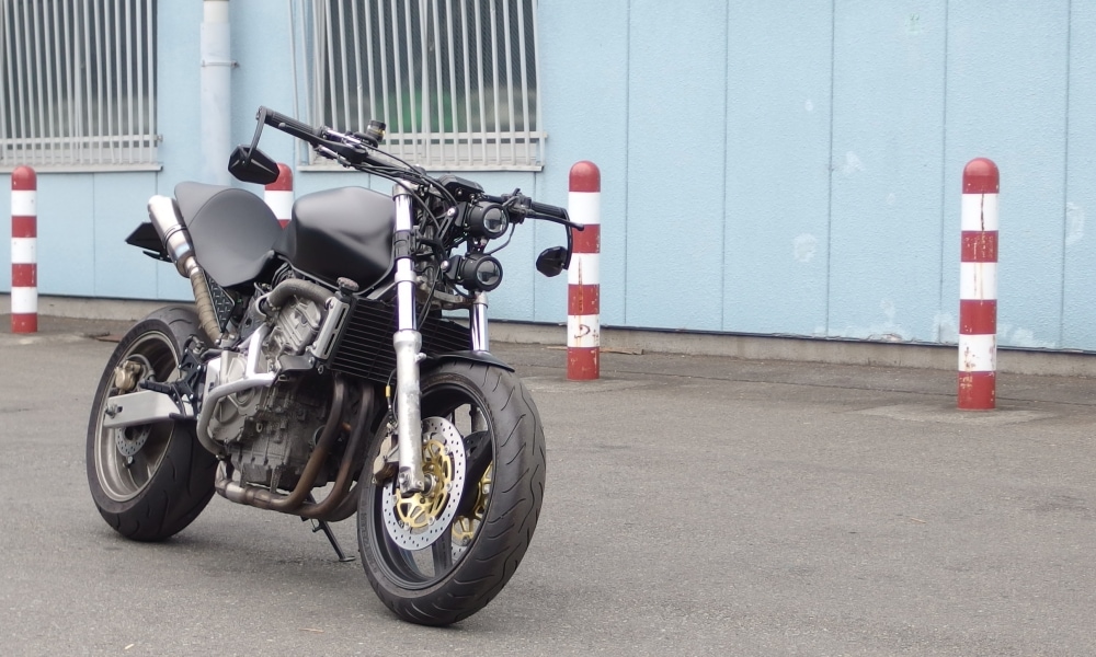 ツインファイターヘッドライトJP HONDA ホーネット600装着例