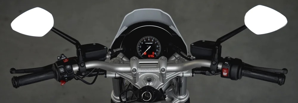 chronoclassic2 バイクへの取り付け例