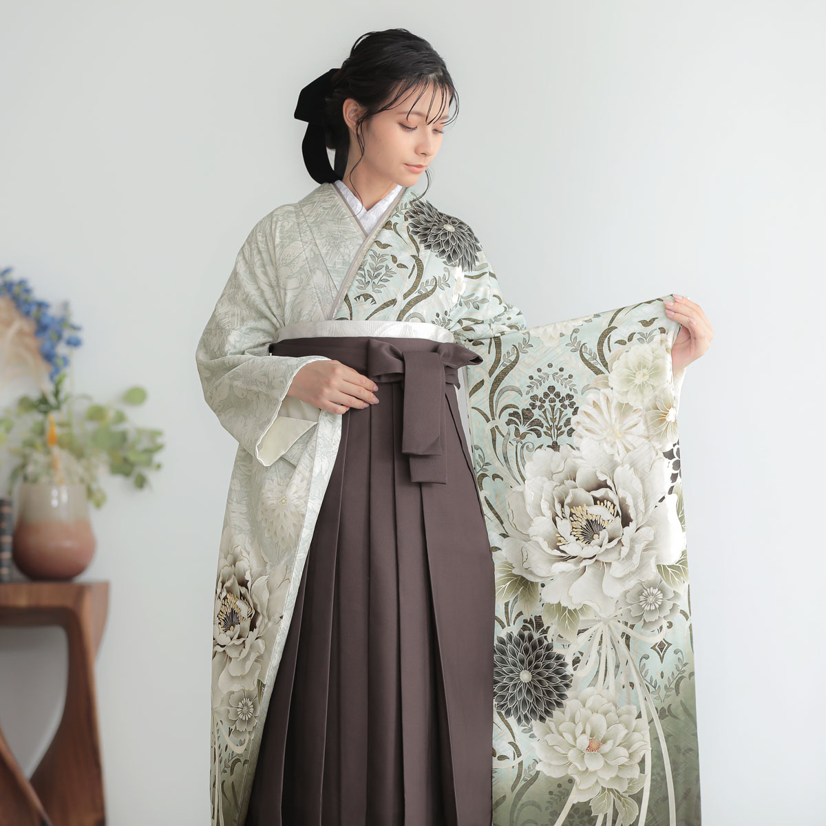 長い袖で華やかに魅せる振袖袴