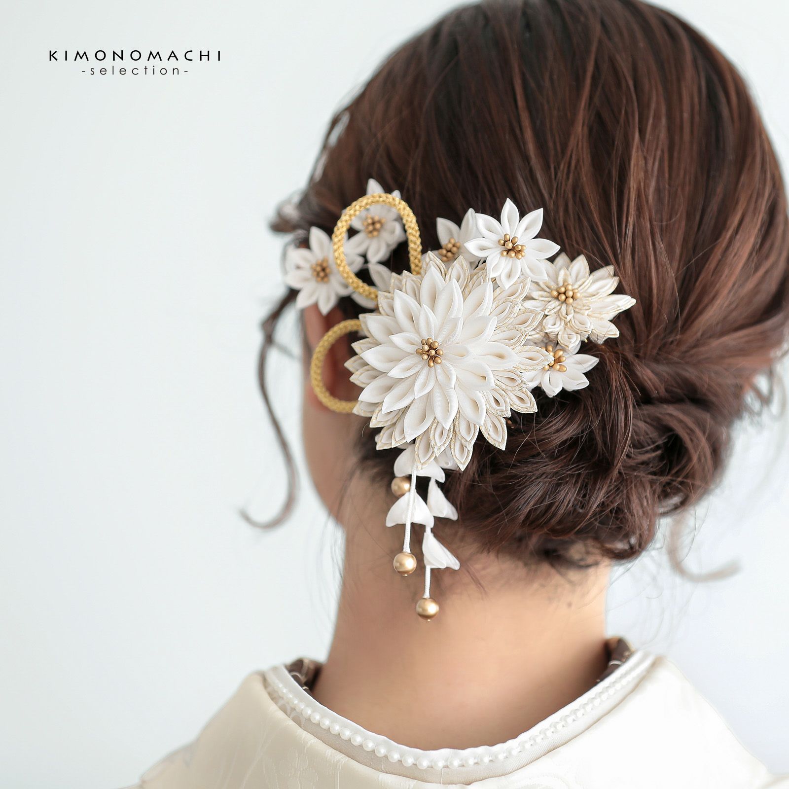 つまみ髪飾り オフホワイト