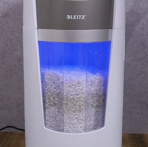 �Ŀ��Υ���ߥ͡������Ǹ��äƤ���Ʃ���ʥ����ȥܥå���