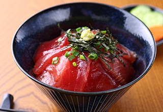 まぐろの漬け丼