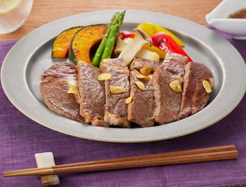宮崎牛ロースカットステーキとオリジナル029（オニク）箸のセット