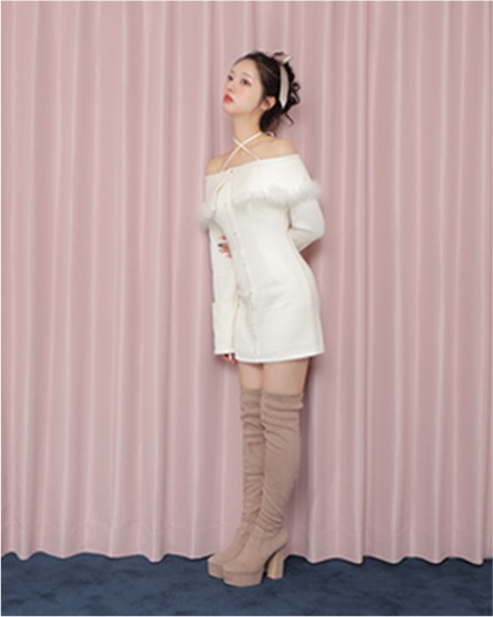 feather collar mini one piece IVORY