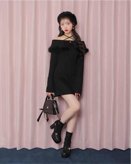 feather collar mini one piece BLACK