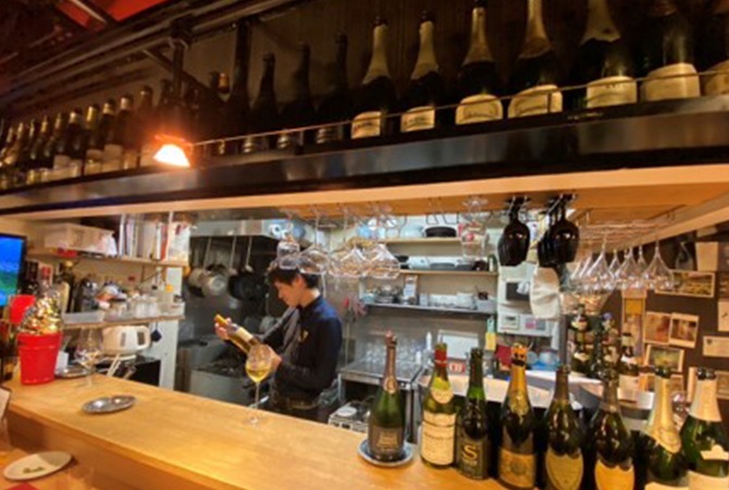 Champagne Stand Degorgement