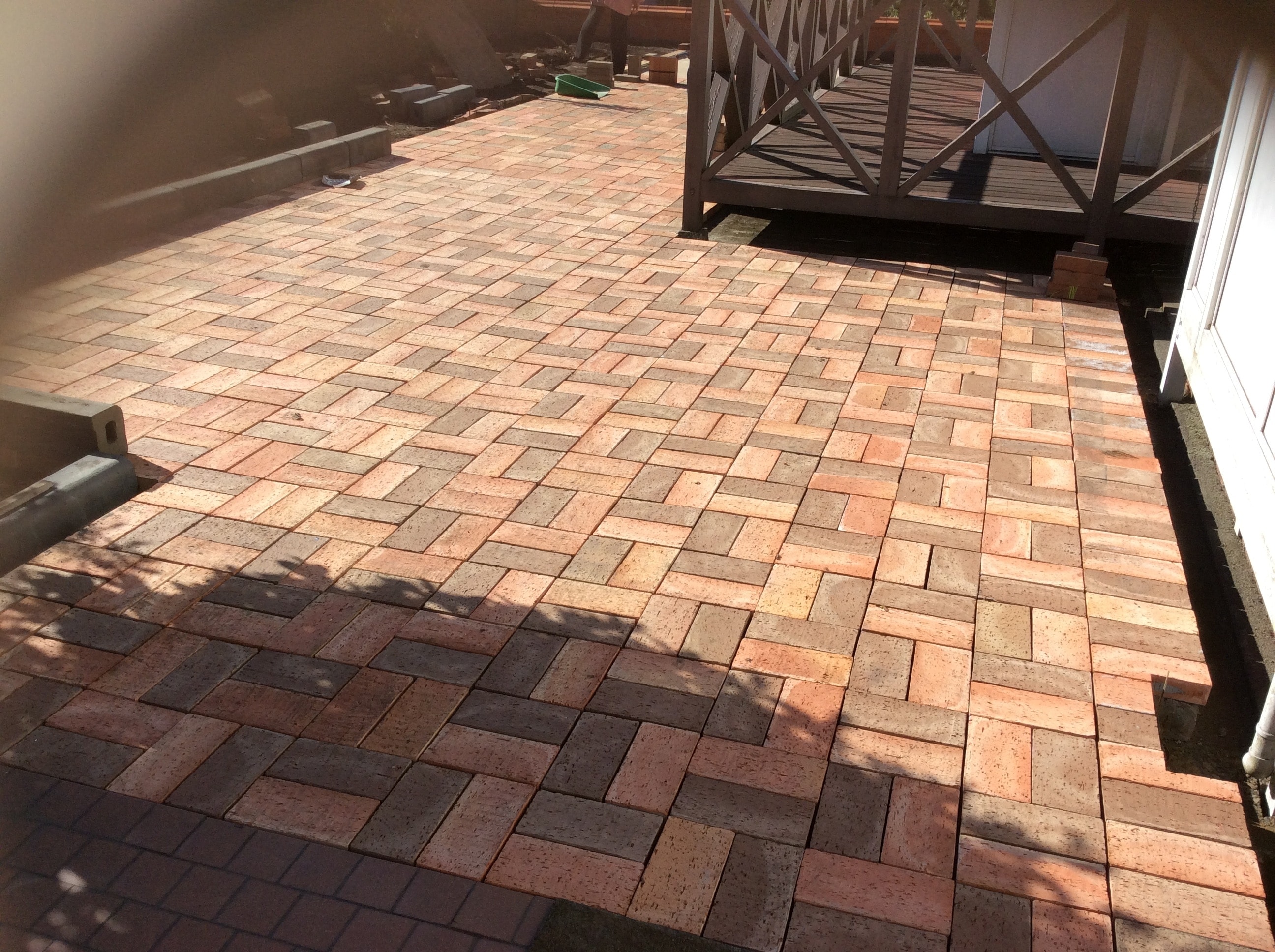 お庭のレンガ施工