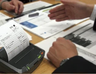外勤営業マンの見積書発行