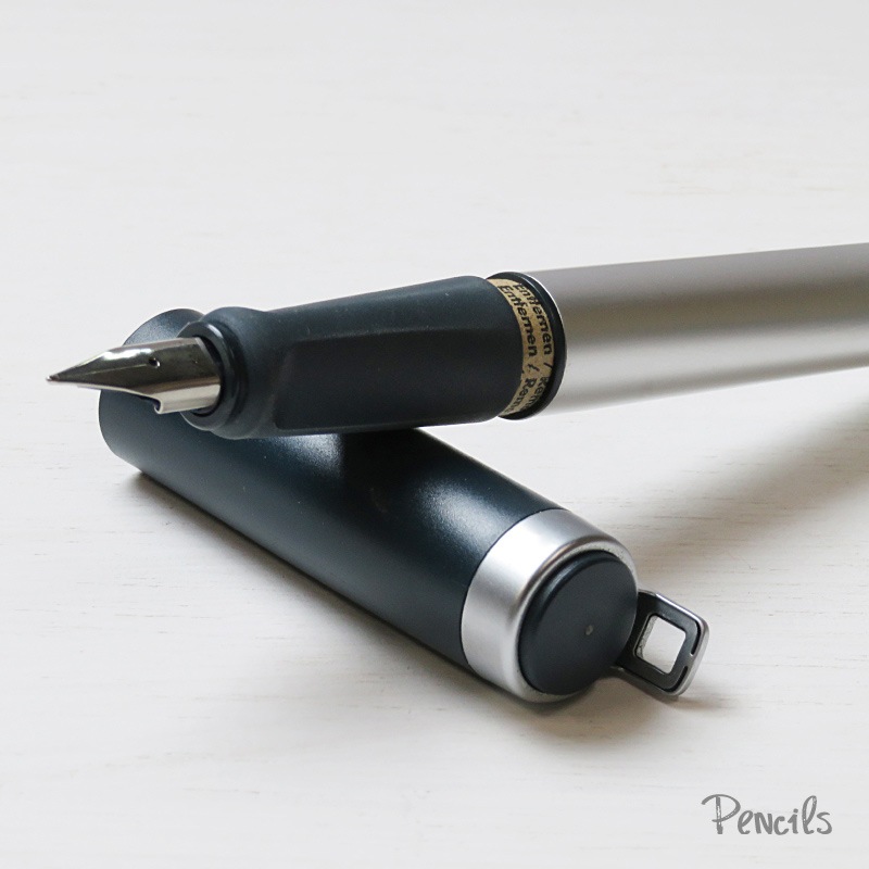 ⭐️新品・未使用⭐️ AUDI ✖️LAMY 万年筆（グラファイト） LAMY〉ラミー ネックス（nexx）万年筆 グラファイト L88-A（A