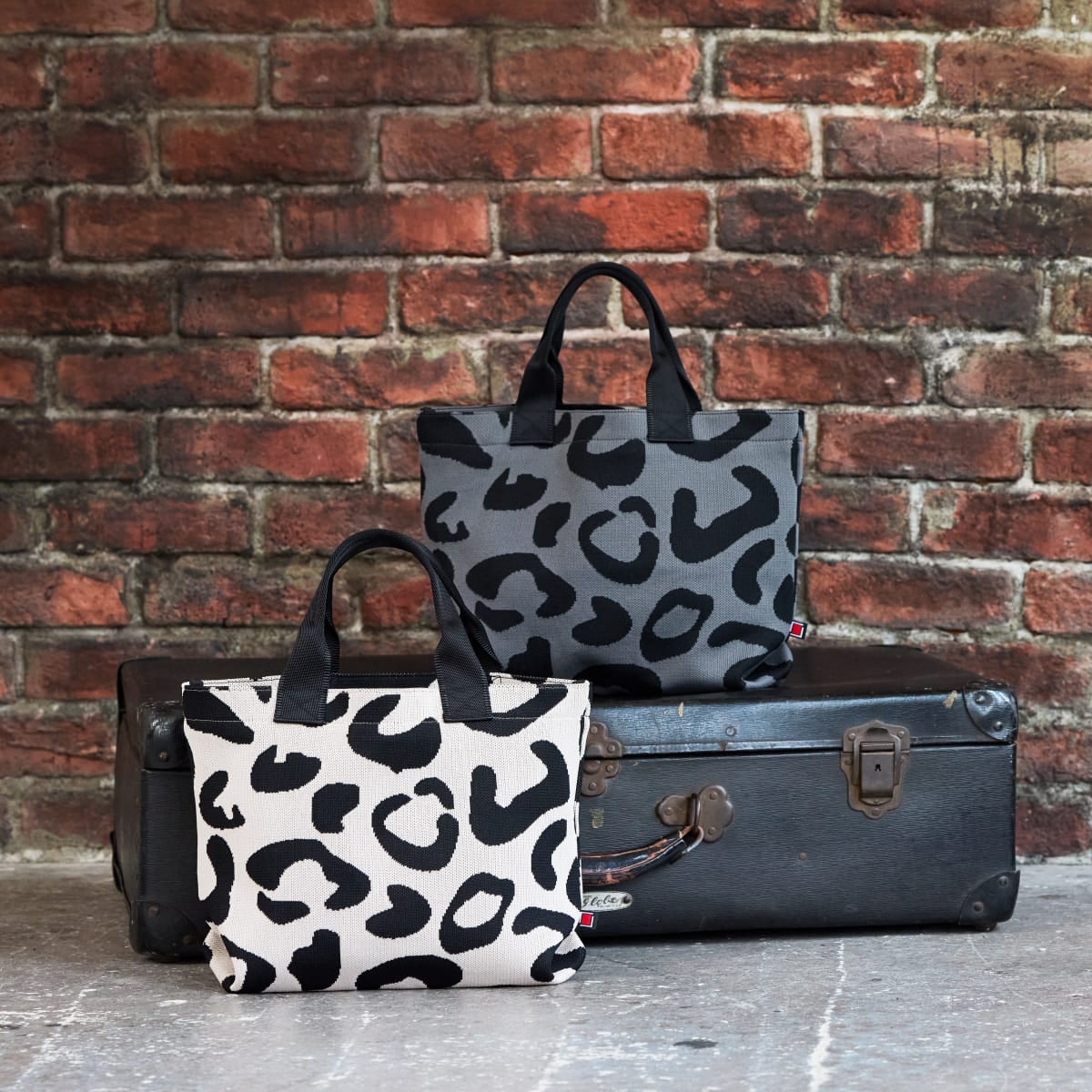 ニット・トートバッグ ジャーナル・レオパード 5WB-JP224