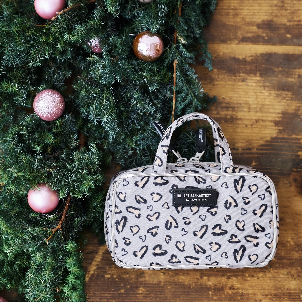 新商品】ハンドル付きミニマム・ポーチ ミス・パンテール 5WP-MN013S