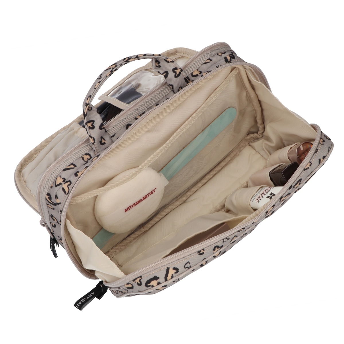 新商品】大きめサイズのスロープシェイプ・ポーチ ミス・パンテール