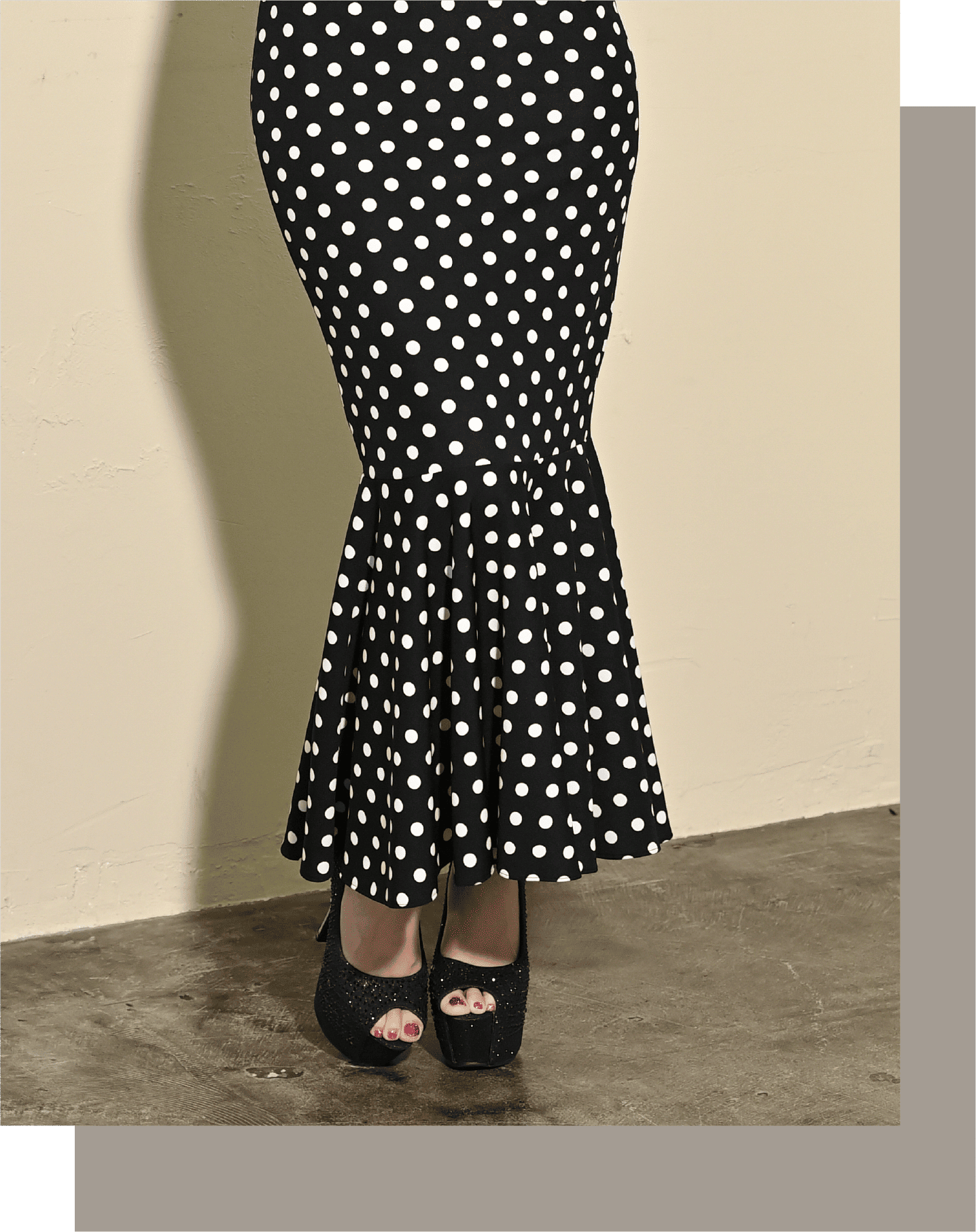 ドットミディワンピース