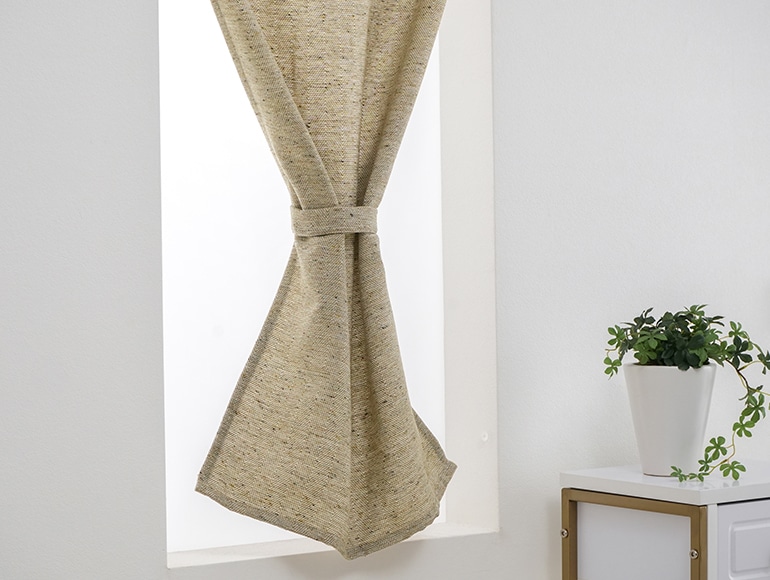 ラフな雰囲気のウール調ヘリンボーンカフェカーテン「ライフ」ベージュ