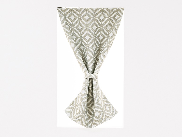 モダンな幾何学模様の2級遮光カフェカーテン「マラケシュ」ベージュ