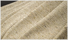 ラフな雰囲気のウール調ヘリンボーンドレープカーテン「ライフ」