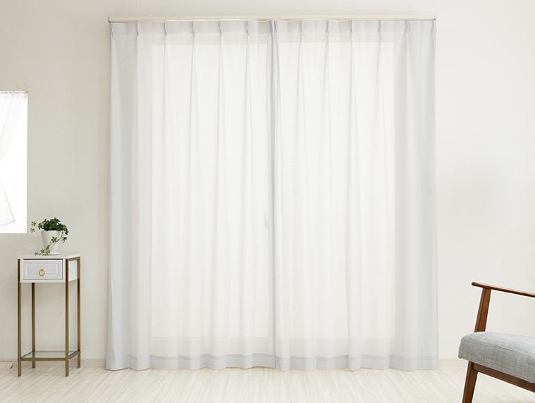 ラメを全体に織り込んだ柔らかい手触りの防炎遮像レースカーテン