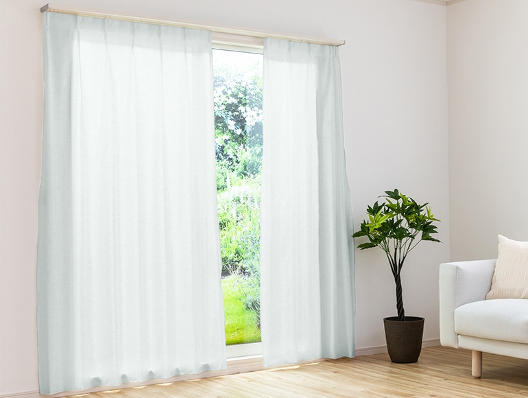 淡いトーンの清涼感あふれるレースカーテン「ベリル」グリーン