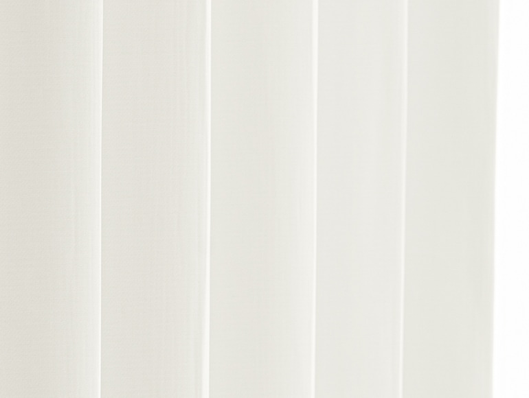 くすみのない明るいホワイトの2級遮光カーテン「スノー」ホワイト