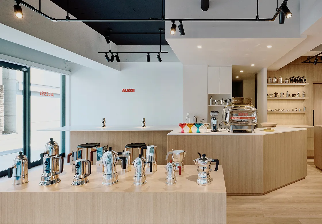 ALESSI Caffèの店内風景