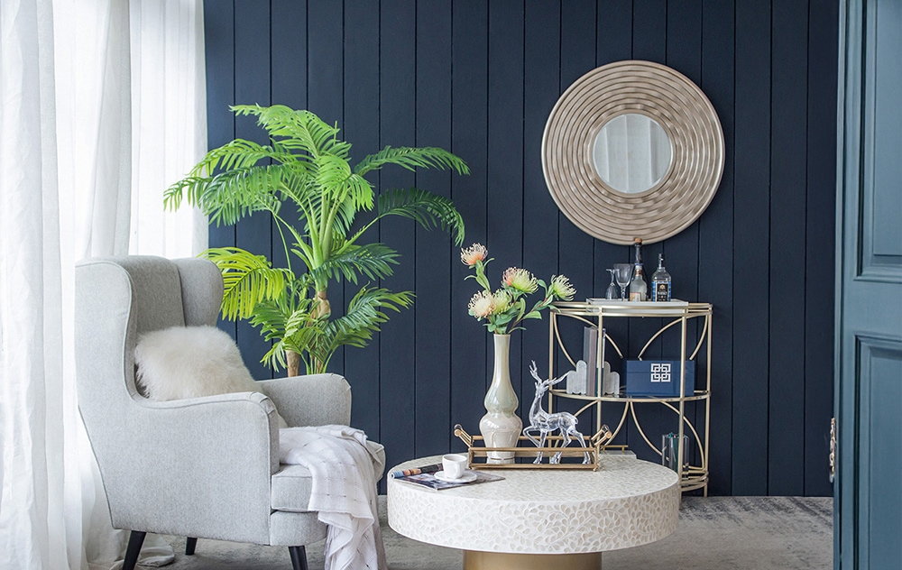 玄関ミラーの理想的な高さと配置を示す図解イメージ